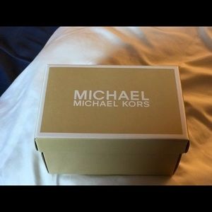 Micheal Kors girls sandals